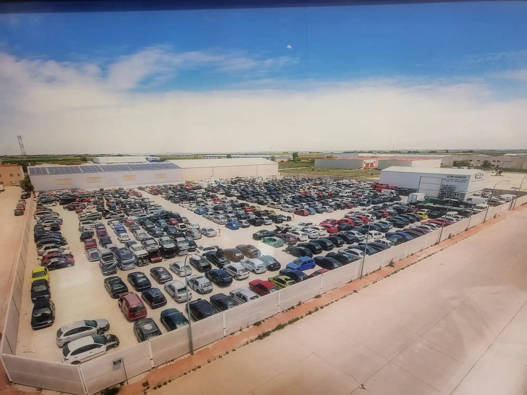 Desguaces y Grúas Toño - Servicios de desguace y grúa en Valladolid